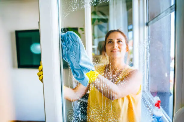 What Does Window Cleaning Include in Lake Placid, FL